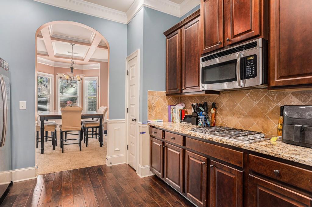 3713 Bayberry