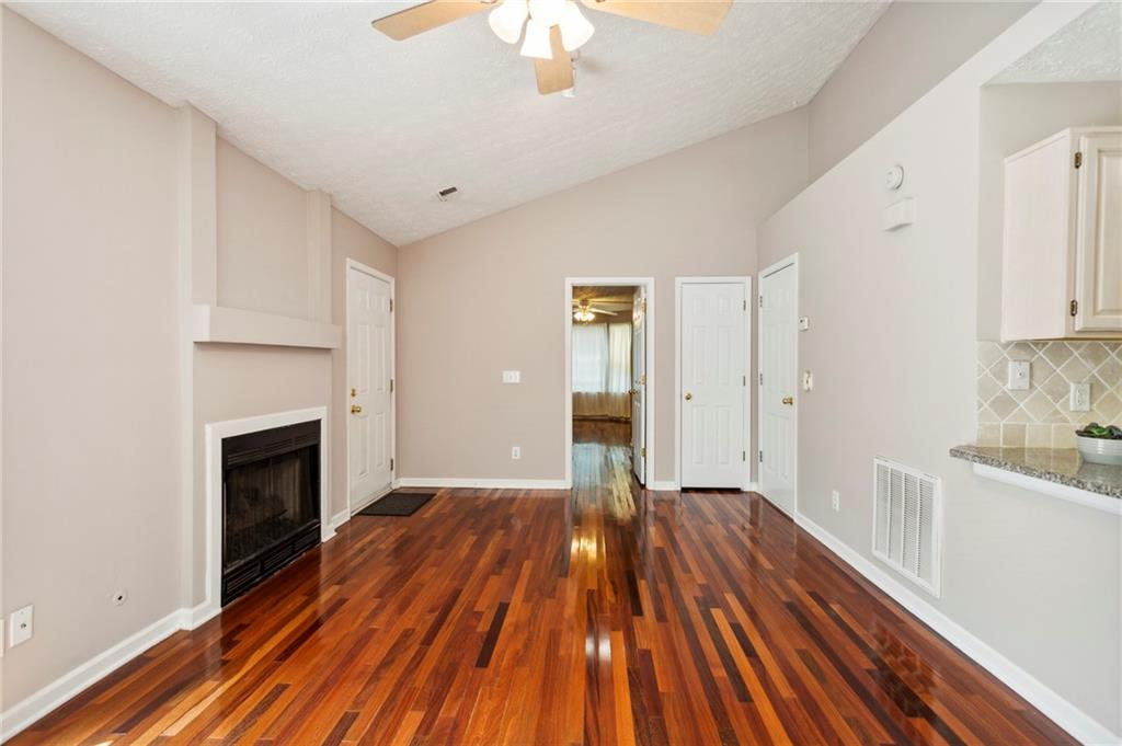 1322 Yorkshire Lane