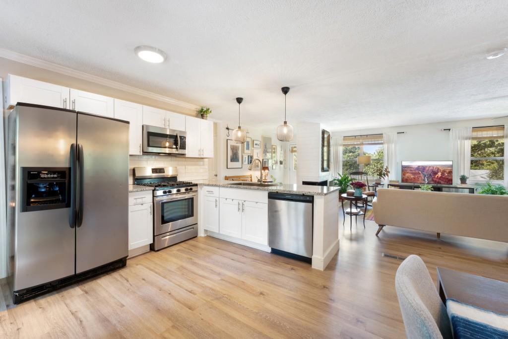 1086 Azalea Circle
