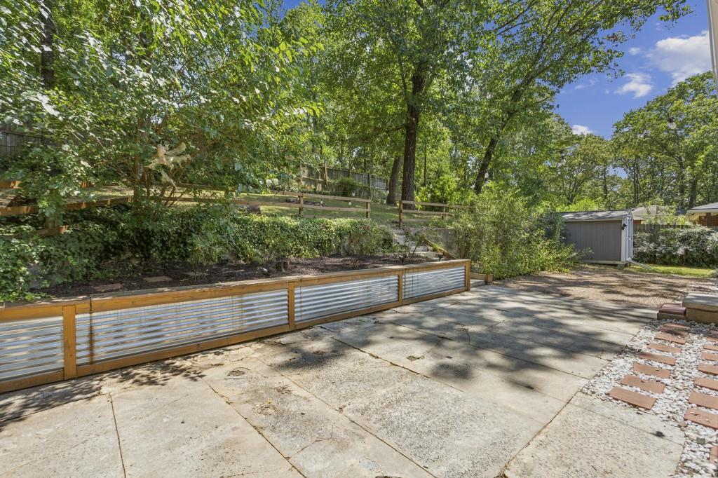 1086 Azalea Circle