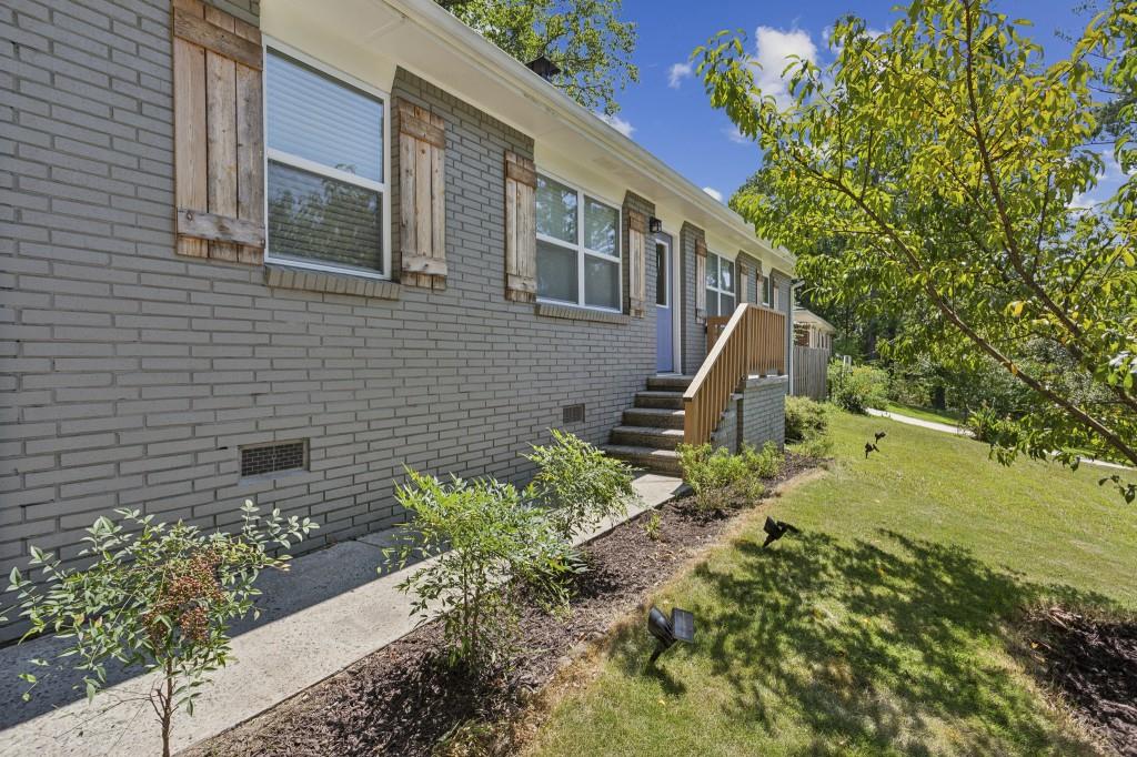 1086 Azalea Circle
