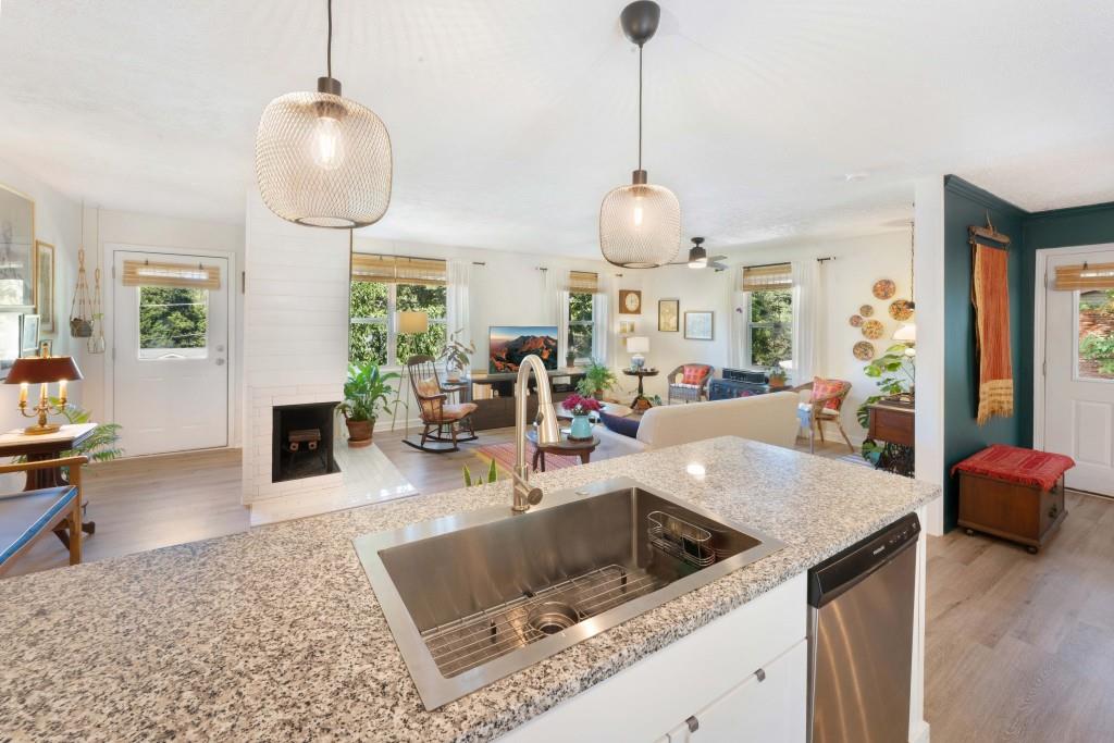 1086 Azalea Circle