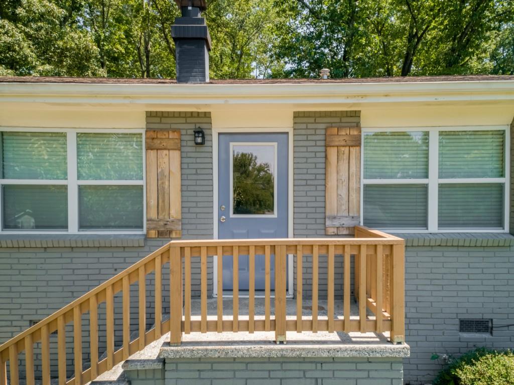 1086 Azalea Circle