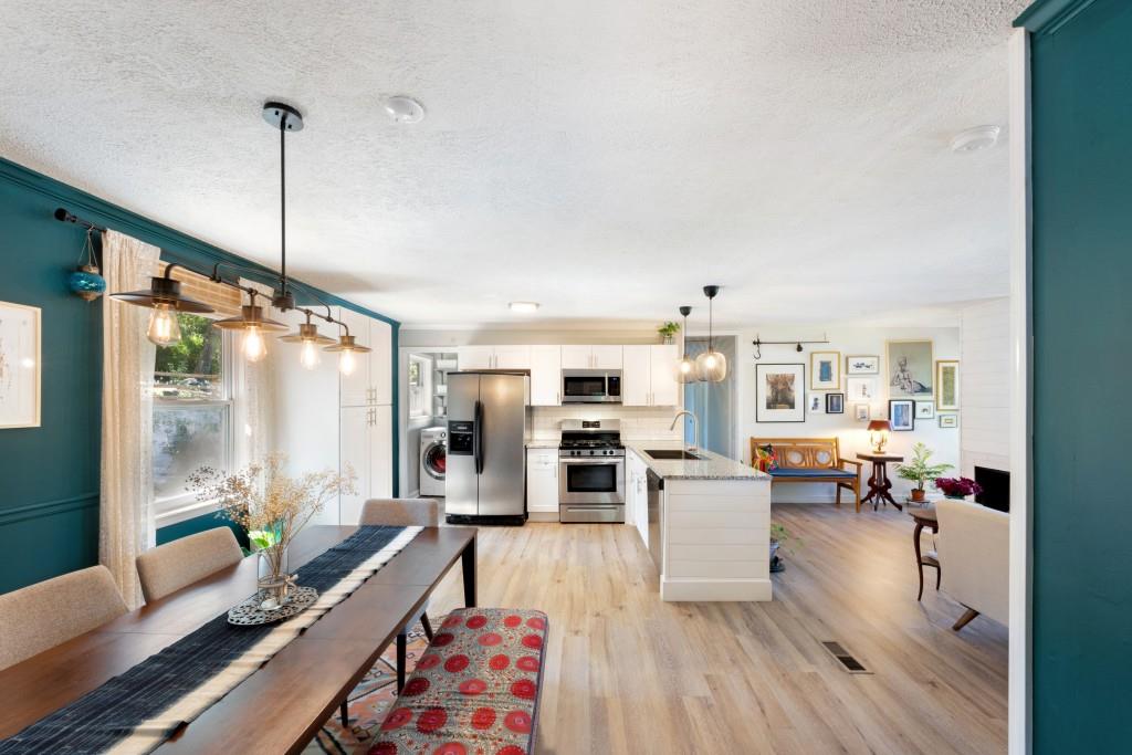 1086 Azalea Circle