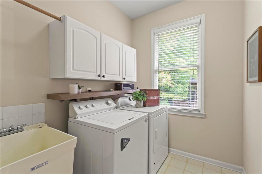 225 Glen Royal Court