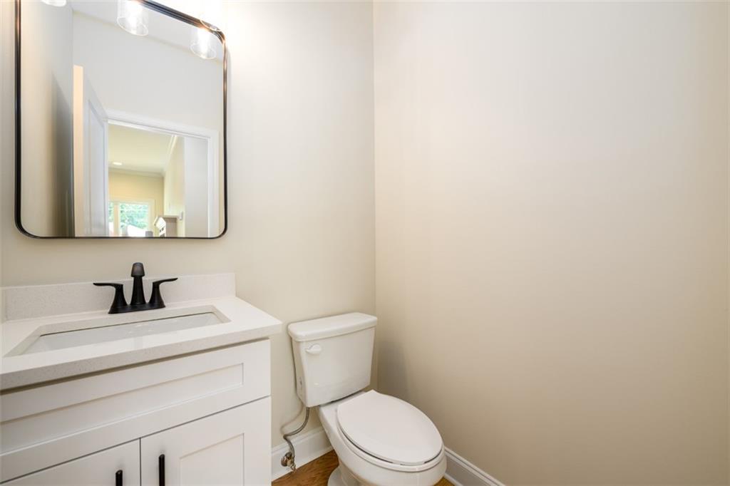 416 Lynnhaven Drive SW