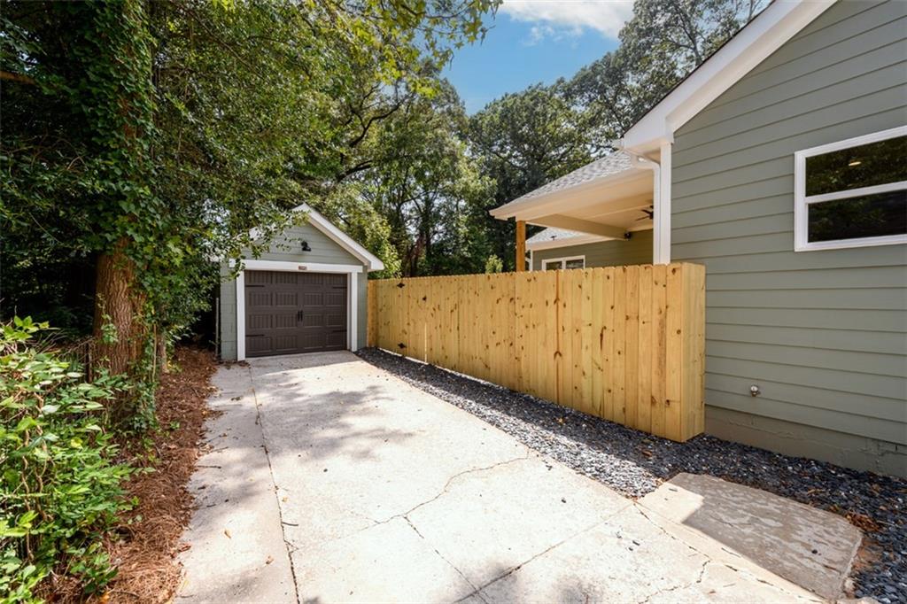 416 Lynnhaven Drive SW