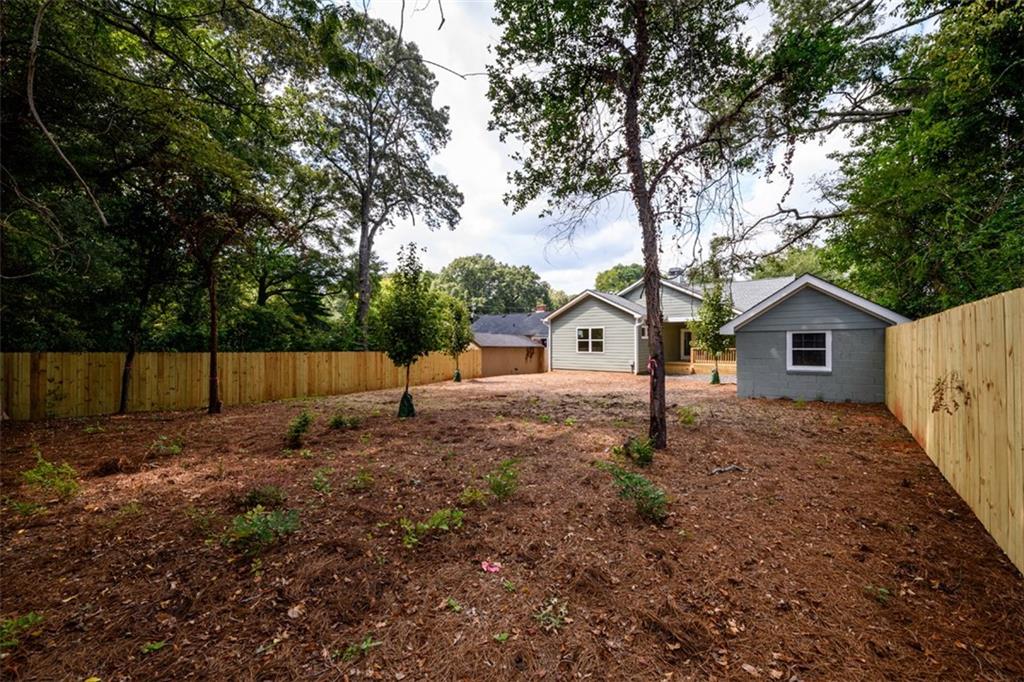 416 Lynnhaven Drive SW