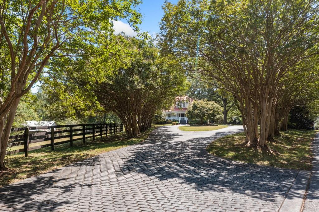1847 Hardman Lane