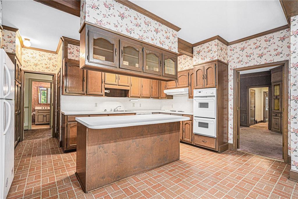 1720 TILLING Way