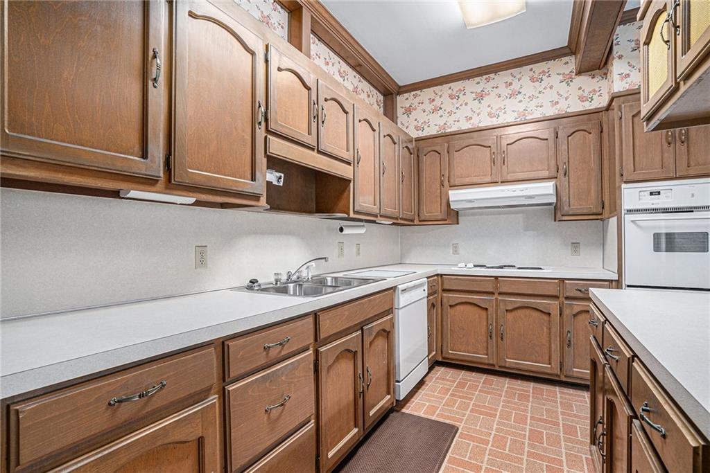 1720 TILLING Way
