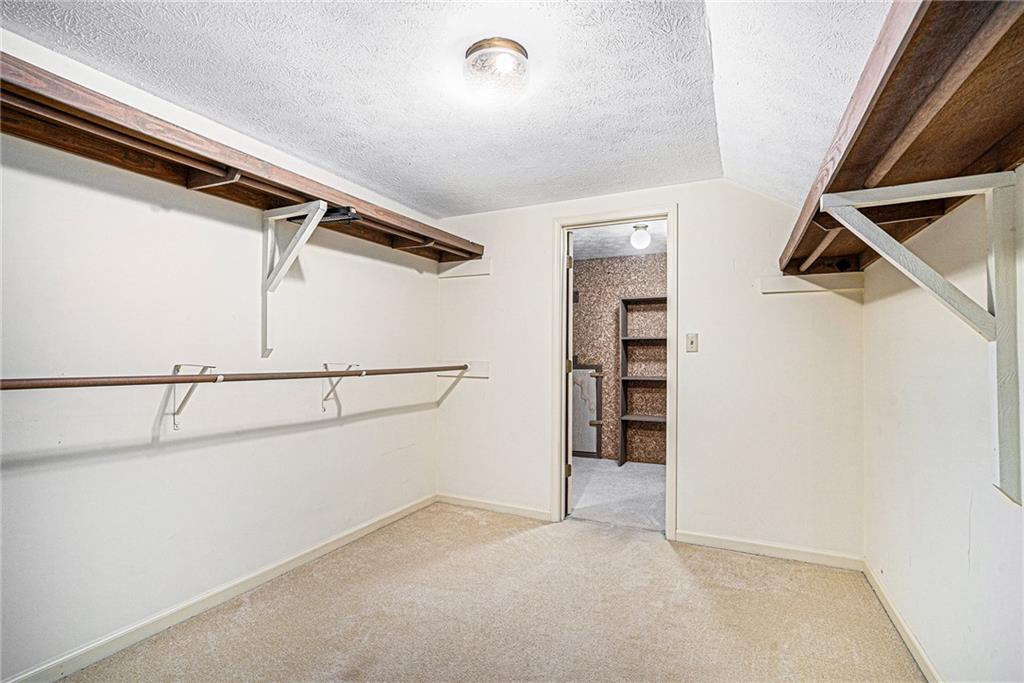 1720 TILLING Way