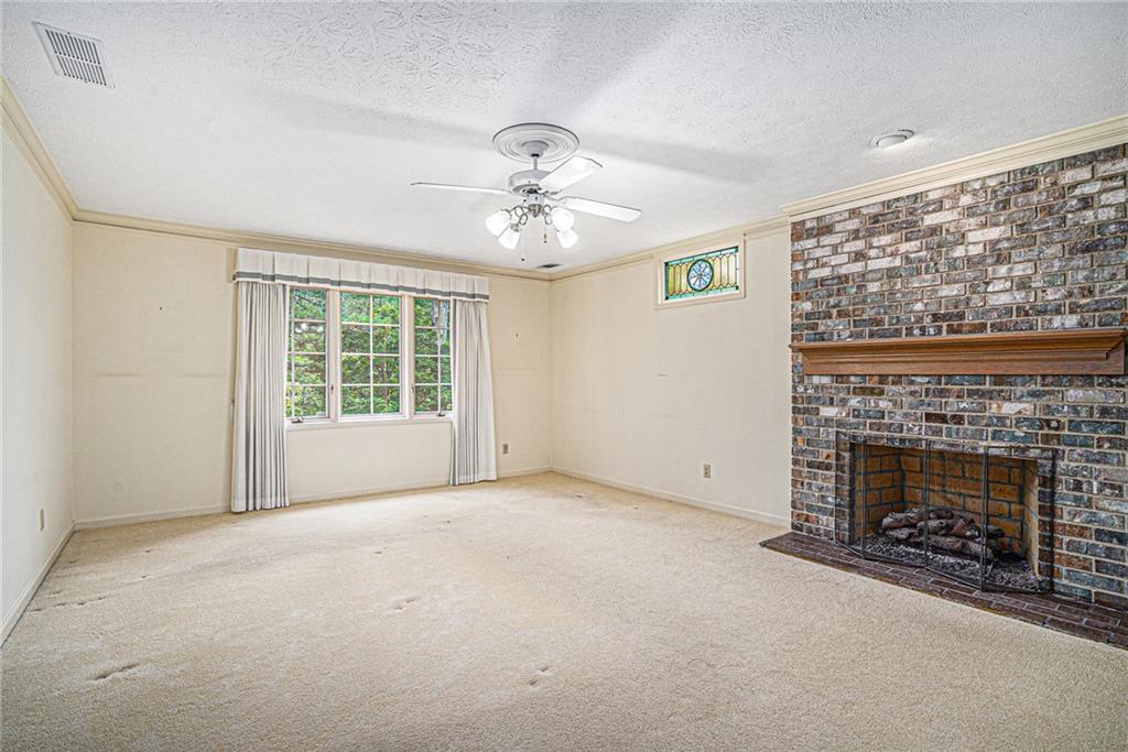 1720 TILLING Way