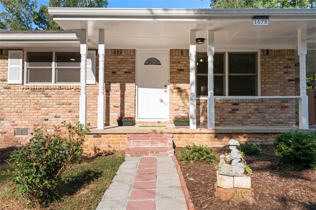 1678 Stanwyck Terrace