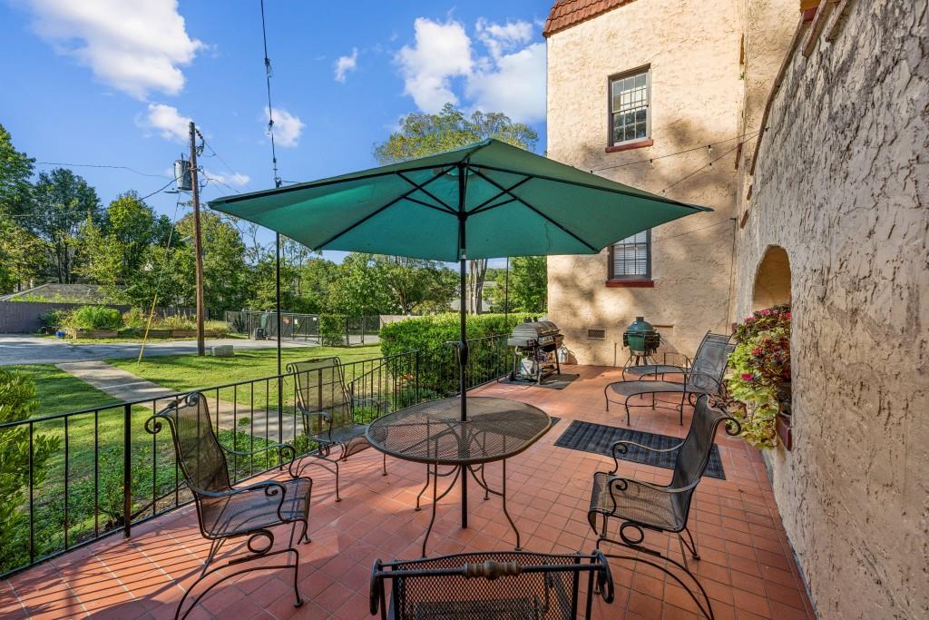 301 Avenue SE Unit 1