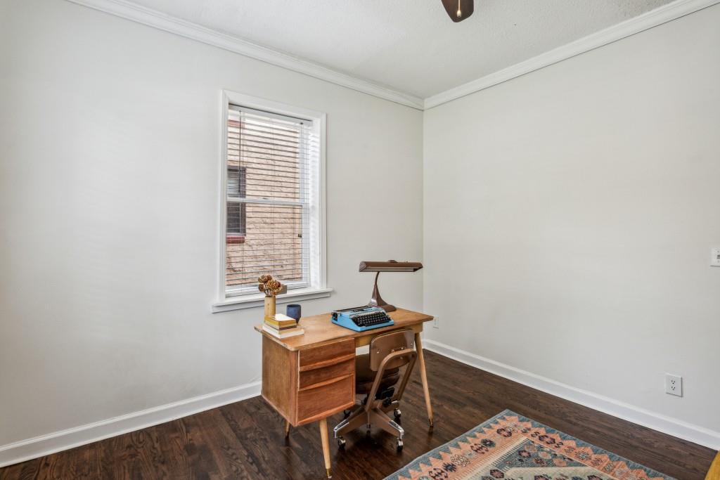 301 Avenue SE Unit 1