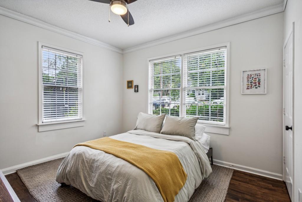 301 Avenue SE Unit 1