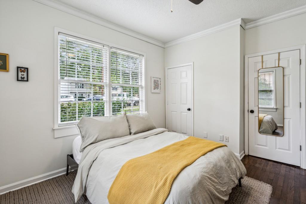 301 Avenue SE Unit 1
