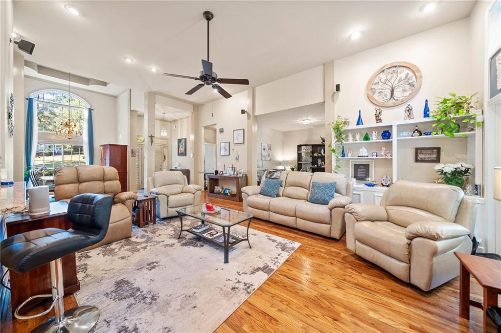3245 Crestview Drive