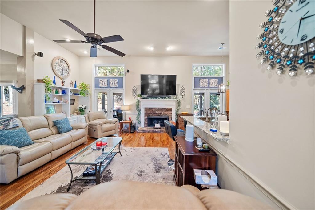 3245 Crestview Drive