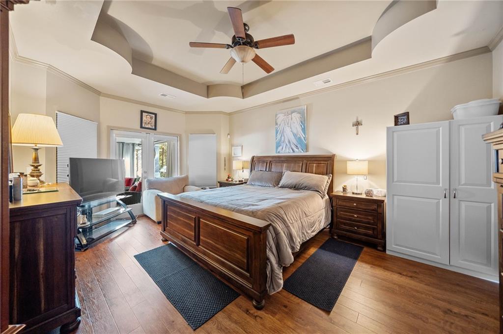 3245 Crestview Drive