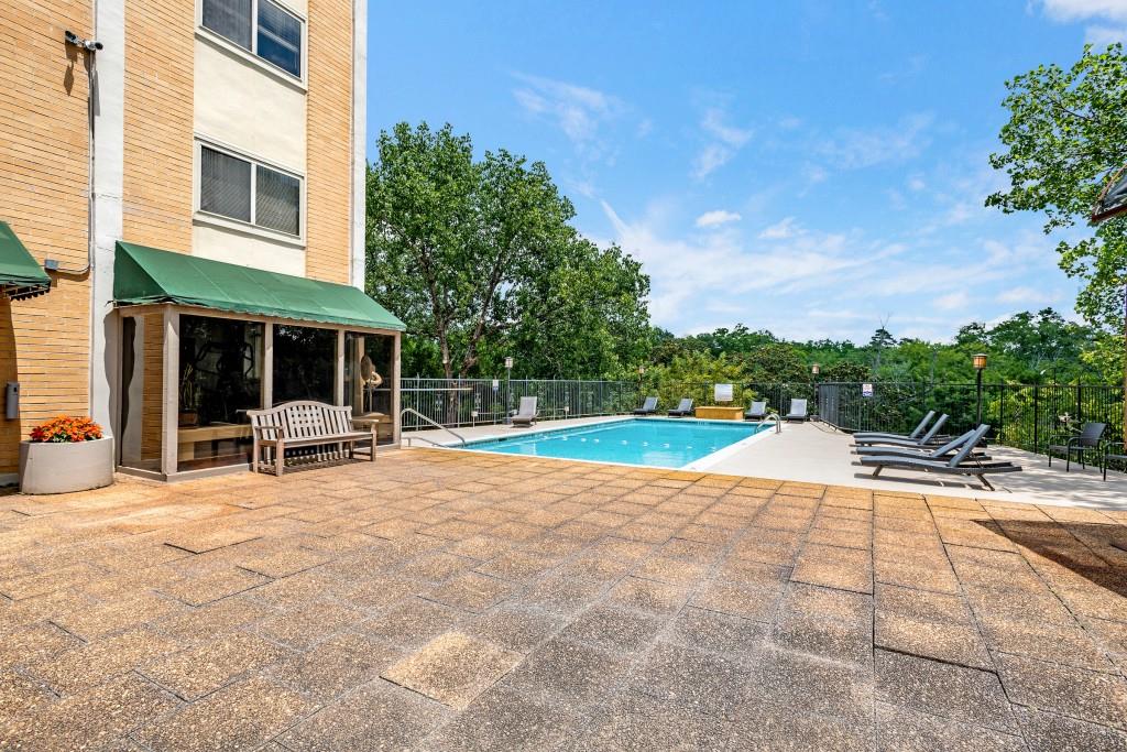 2285 Peachtree Road NE Unit 1204