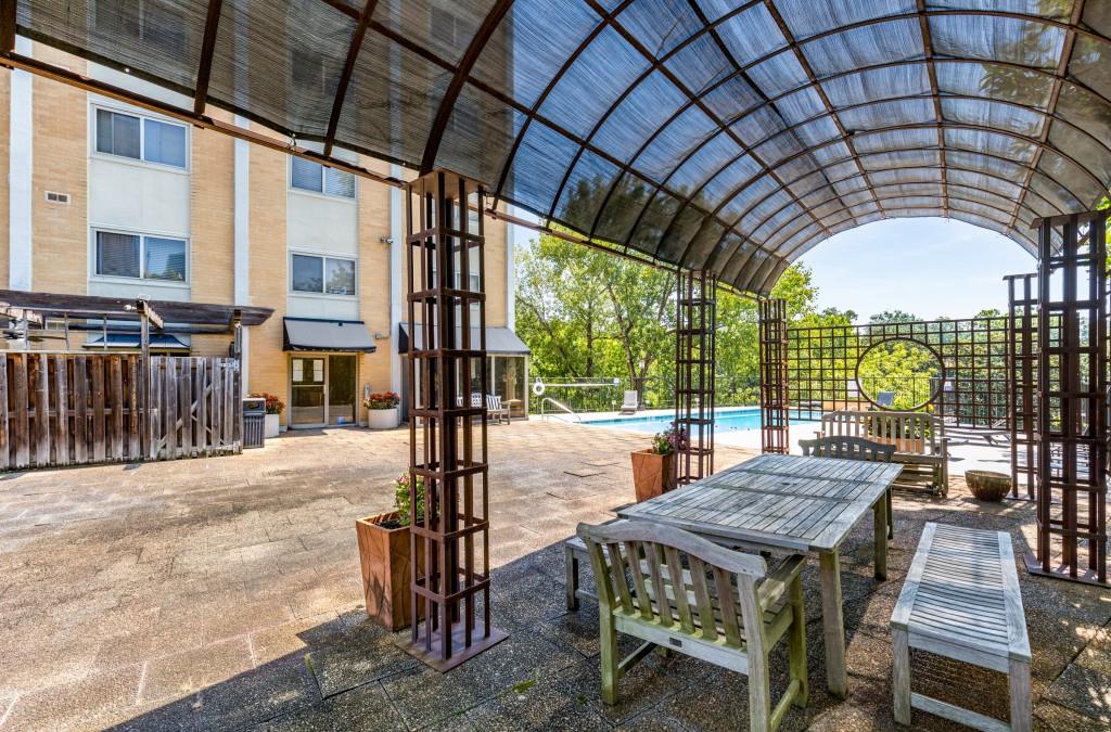 2285 Peachtree Road NE Unit 1204