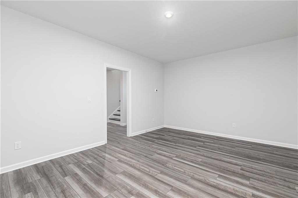 1385 Creek View Lane NW