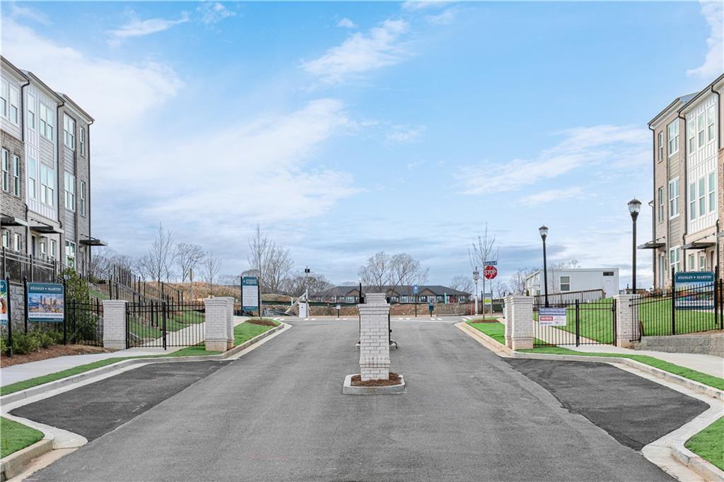 1385 Creek View Lane NW