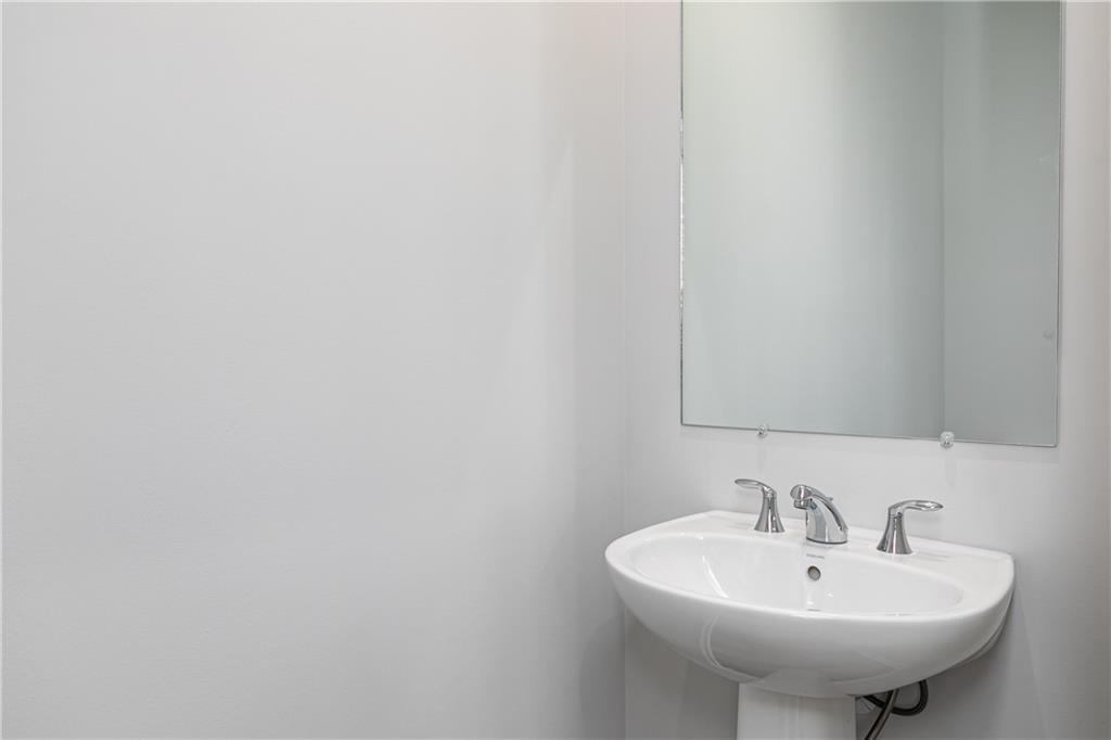 1385 Creek View Lane NW