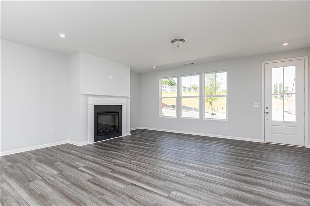 1385 Creek View Lane NW