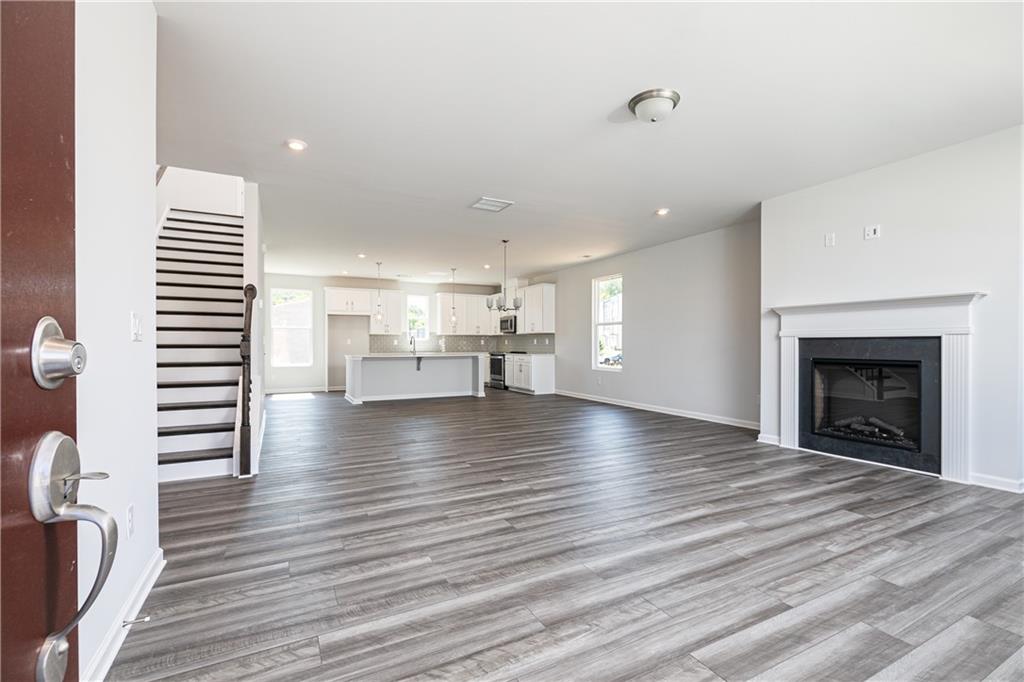 1385 Creek View Lane NW