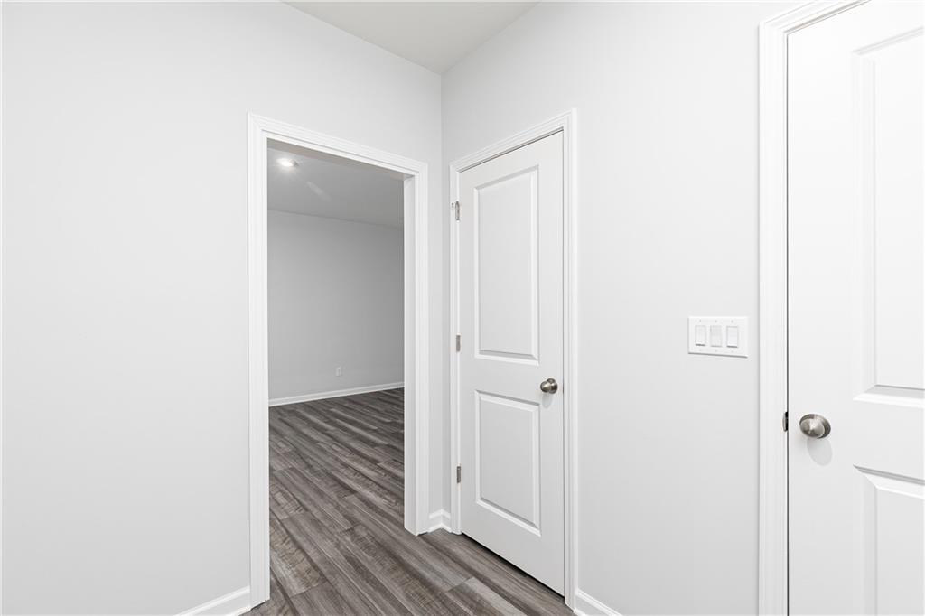 1385 Creek View Lane NW