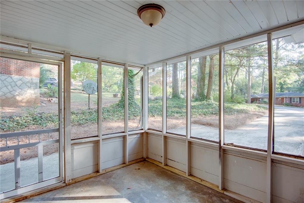 1383 Sandy Lane
