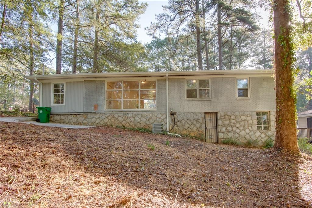 1383 Sandy Lane