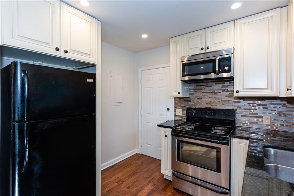 1383 Sandy Lane