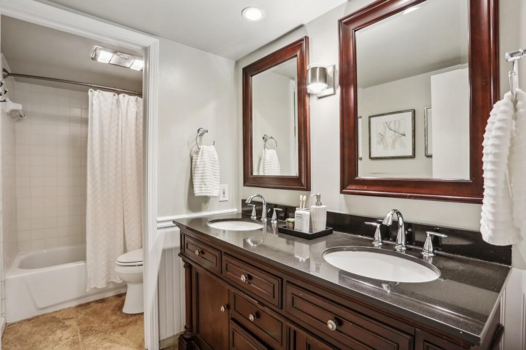 29 La Rue Place NW