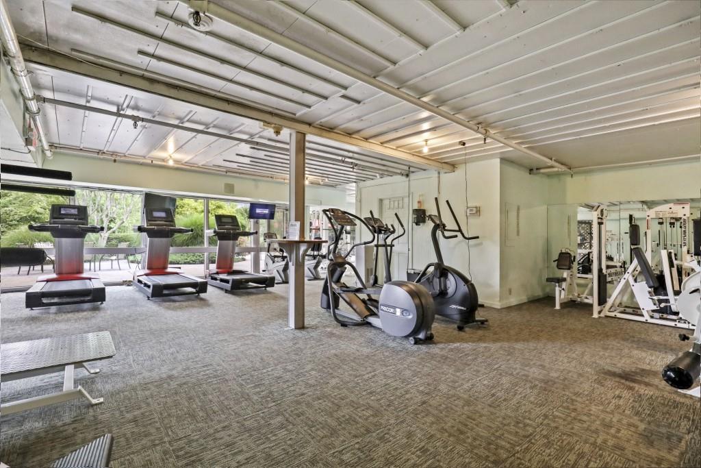 29 La Rue Place NW