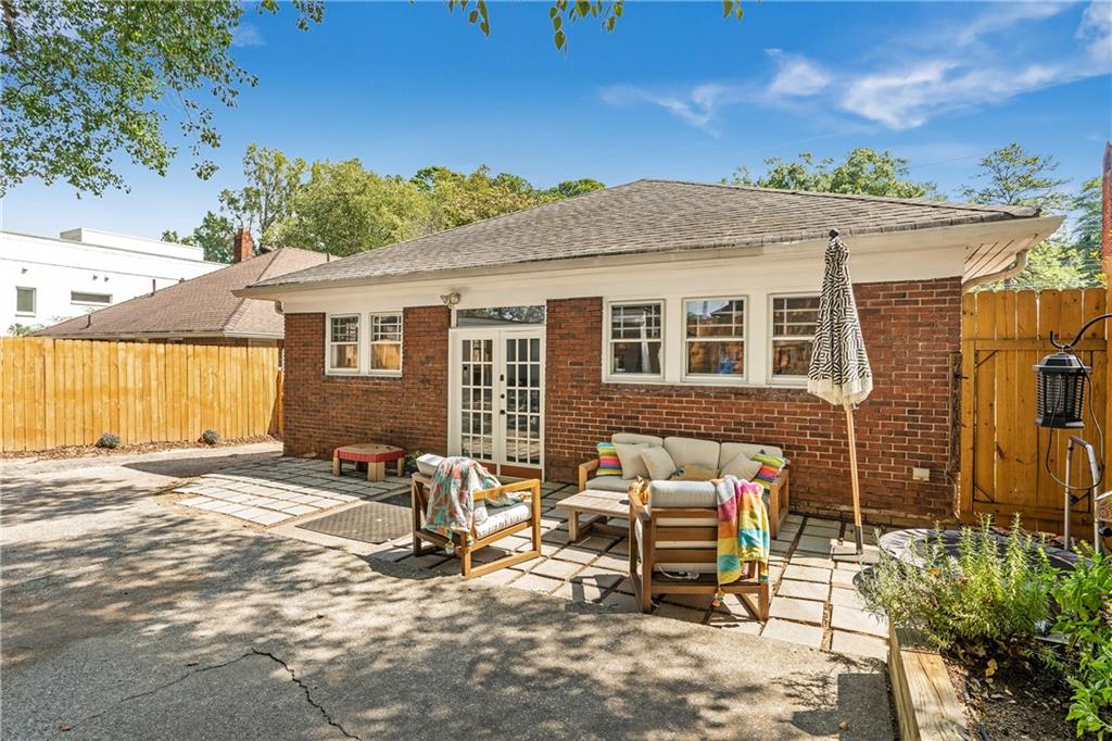 1406 Monroe Drive NE