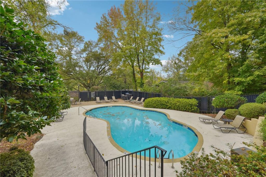 1 Biscayne Drive NW Unit 107