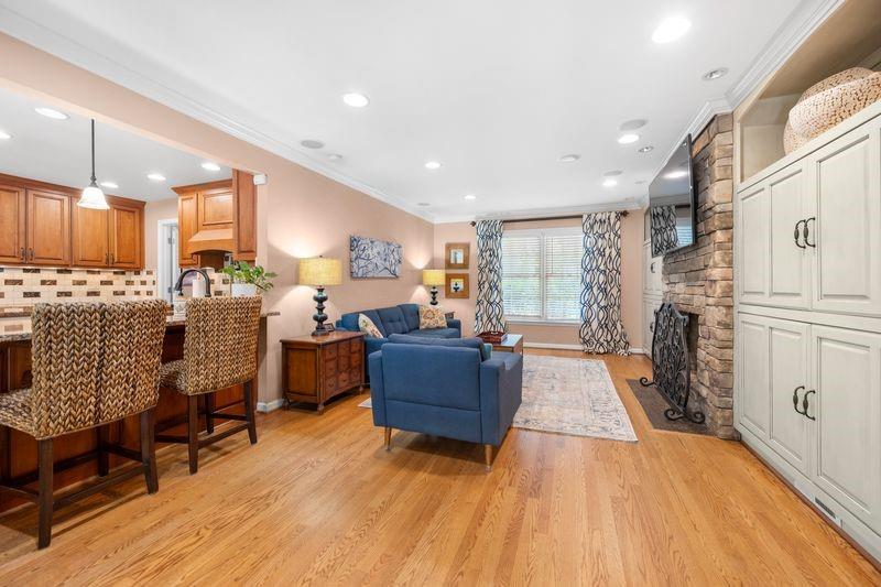 2178 Greencrest Drive NE