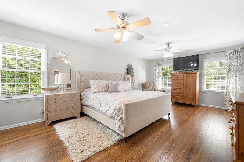 2178 Greencrest Drive NE