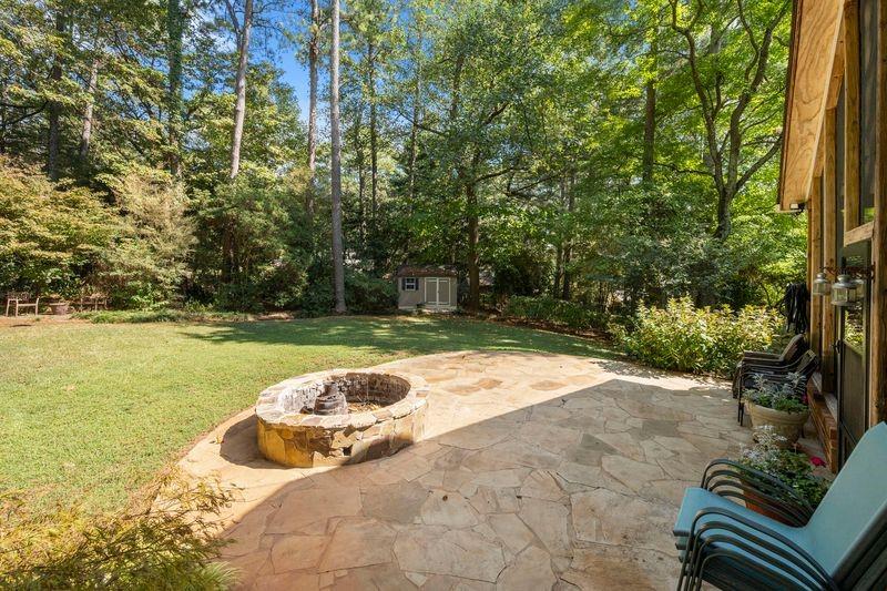 2178 Greencrest Drive NE