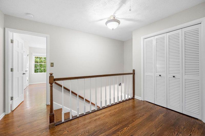 2178 Greencrest Drive NE