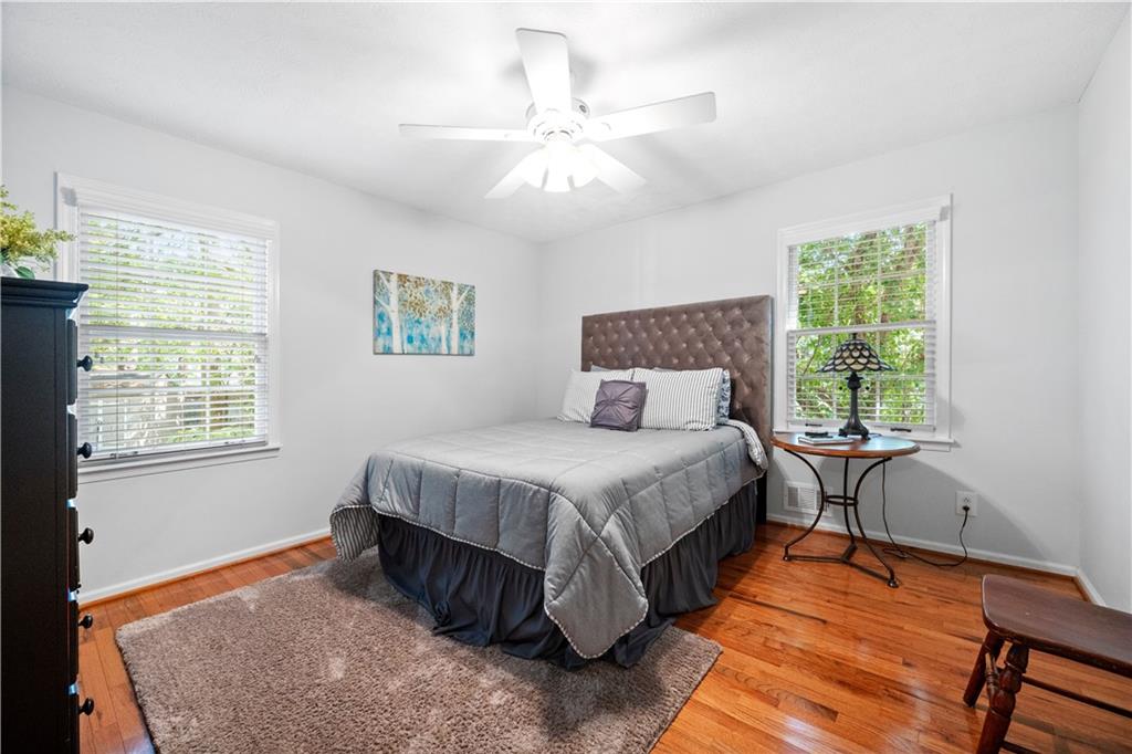 2178 Greencrest Drive NE