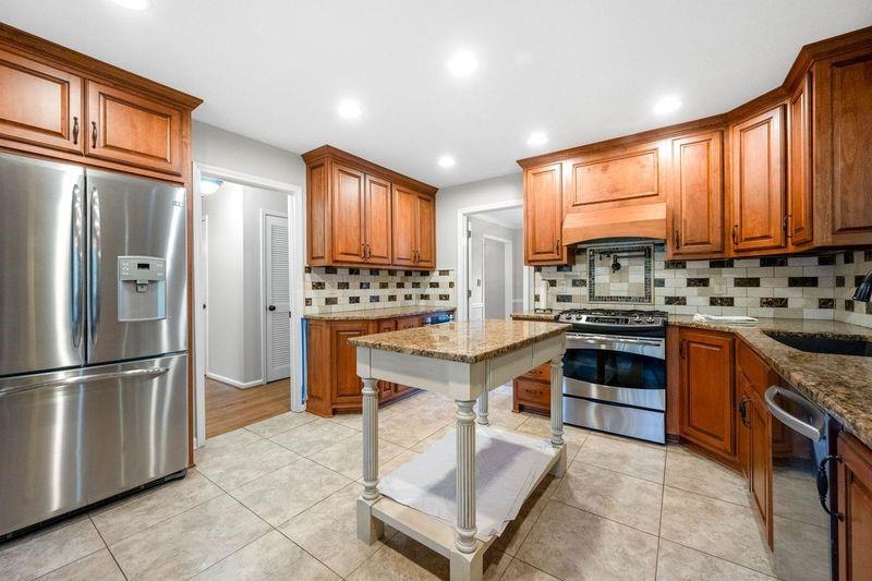 2178 Greencrest Drive NE