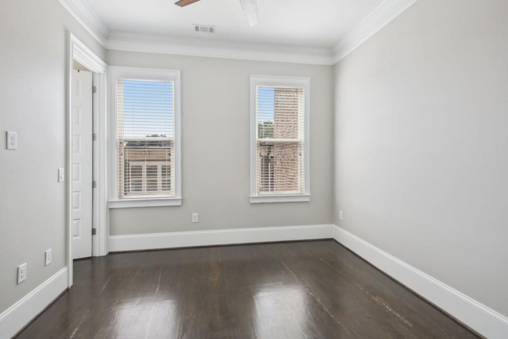 333 Brownstones Circle NE