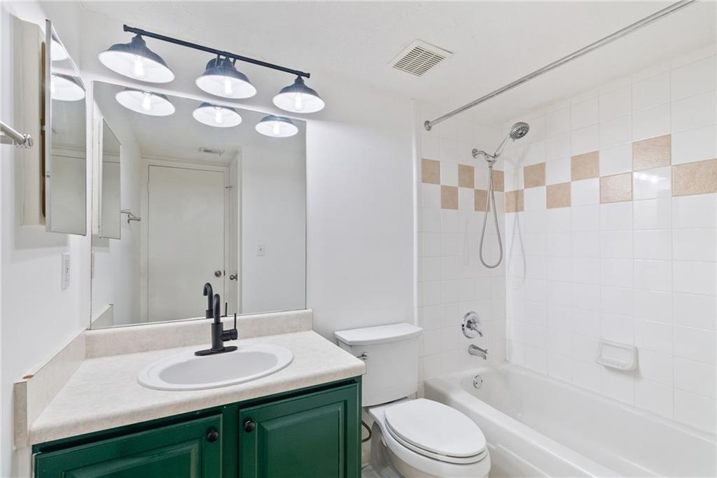 3160 Seven Pines Court Unit 301