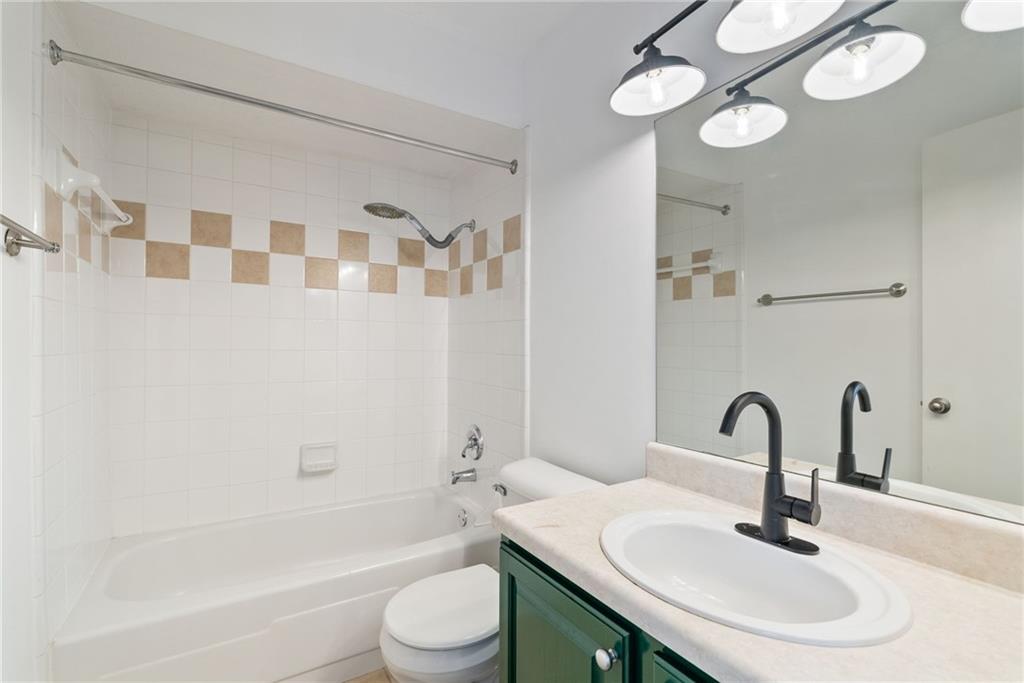 3160 Seven Pines Court Unit 301