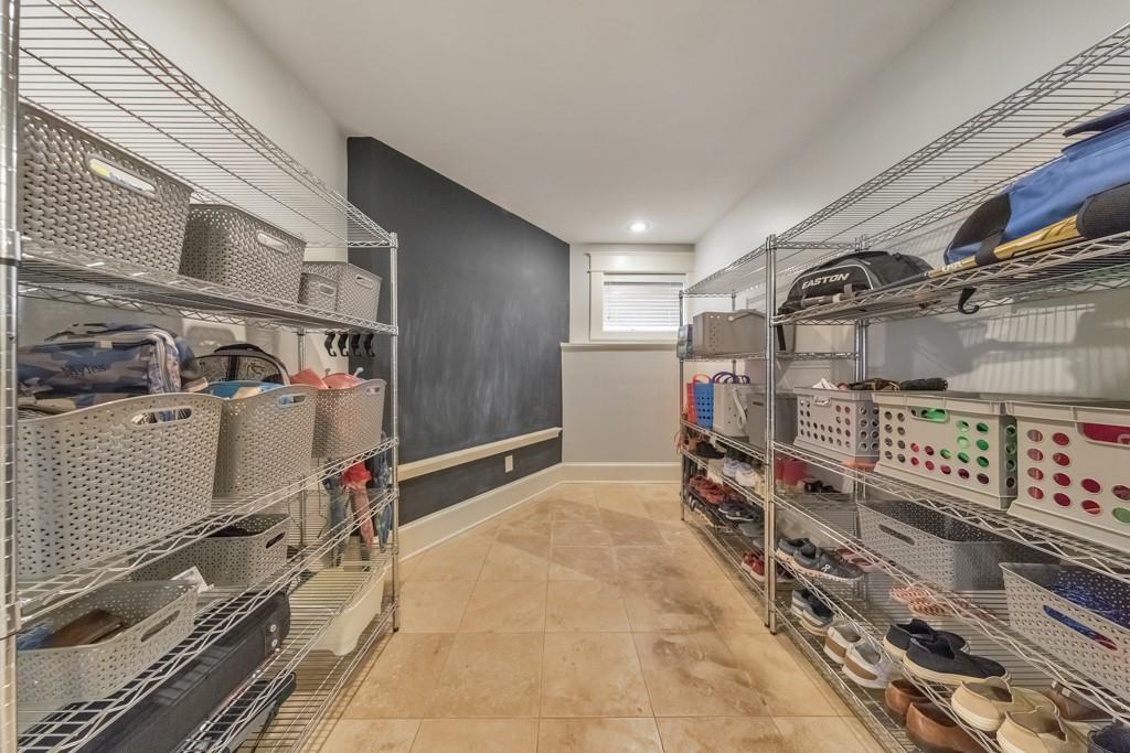 3172 Lynwood Drive NE